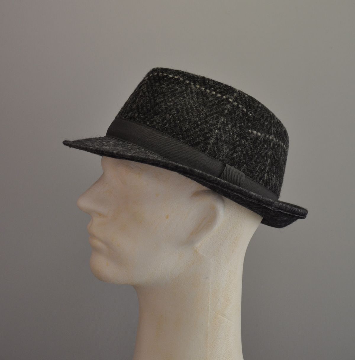 trilby in wol Crambes